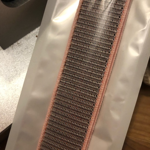 MAKE ME AN OFFER! Apple Watch band 42mm Brand new. - Picture 2 of 3